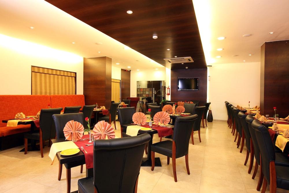 Octave Hotel & Spa - Sarjapur Road Бангалор Экстерьер фото