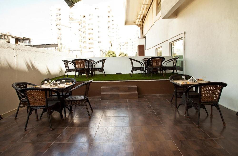 Octave Hotel & Spa - Sarjapur Road Бангалор Экстерьер фото