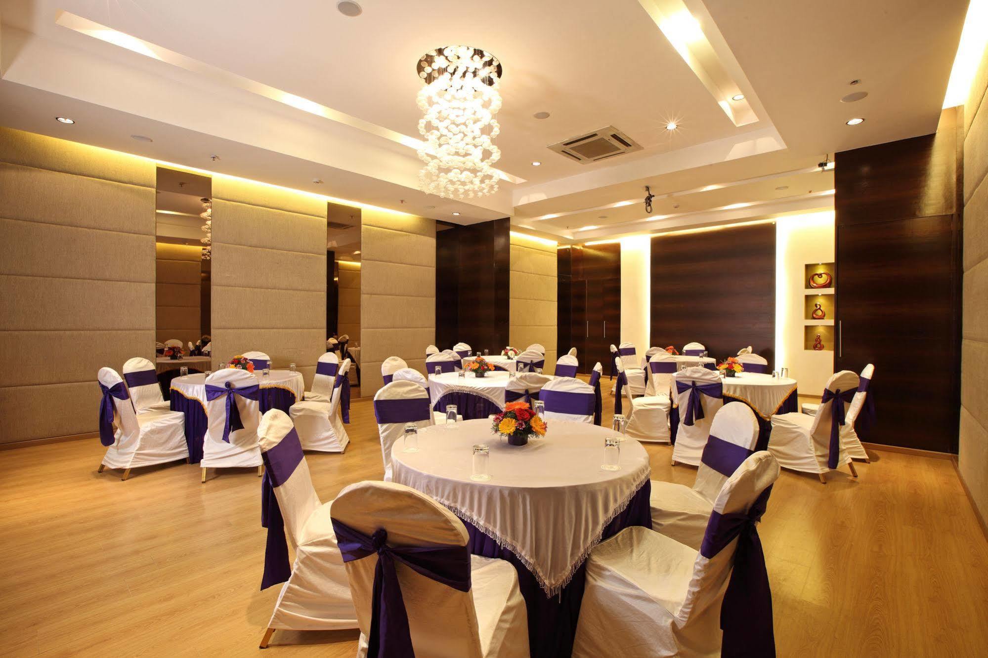 Octave Hotel & Spa - Sarjapur Road Бангалор Экстерьер фото