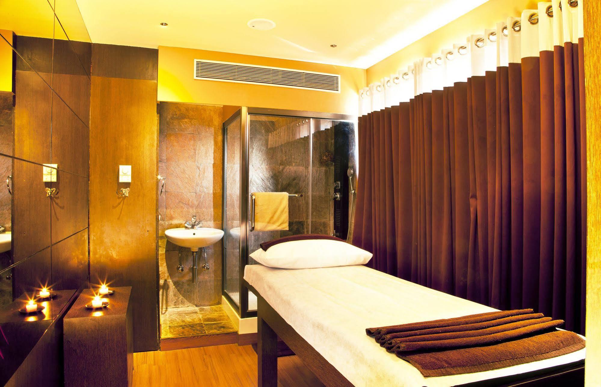 Octave Hotel & Spa - Sarjapur Road Бангалор Экстерьер фото