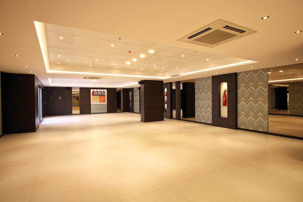 Octave Hotel & Spa - Sarjapur Road Бангалор Экстерьер фото